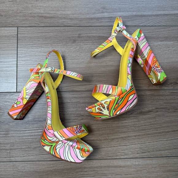 Fashion Nova Yellow Pink Multicolor Retro Printed Platform Heels - Picture 2 of 11